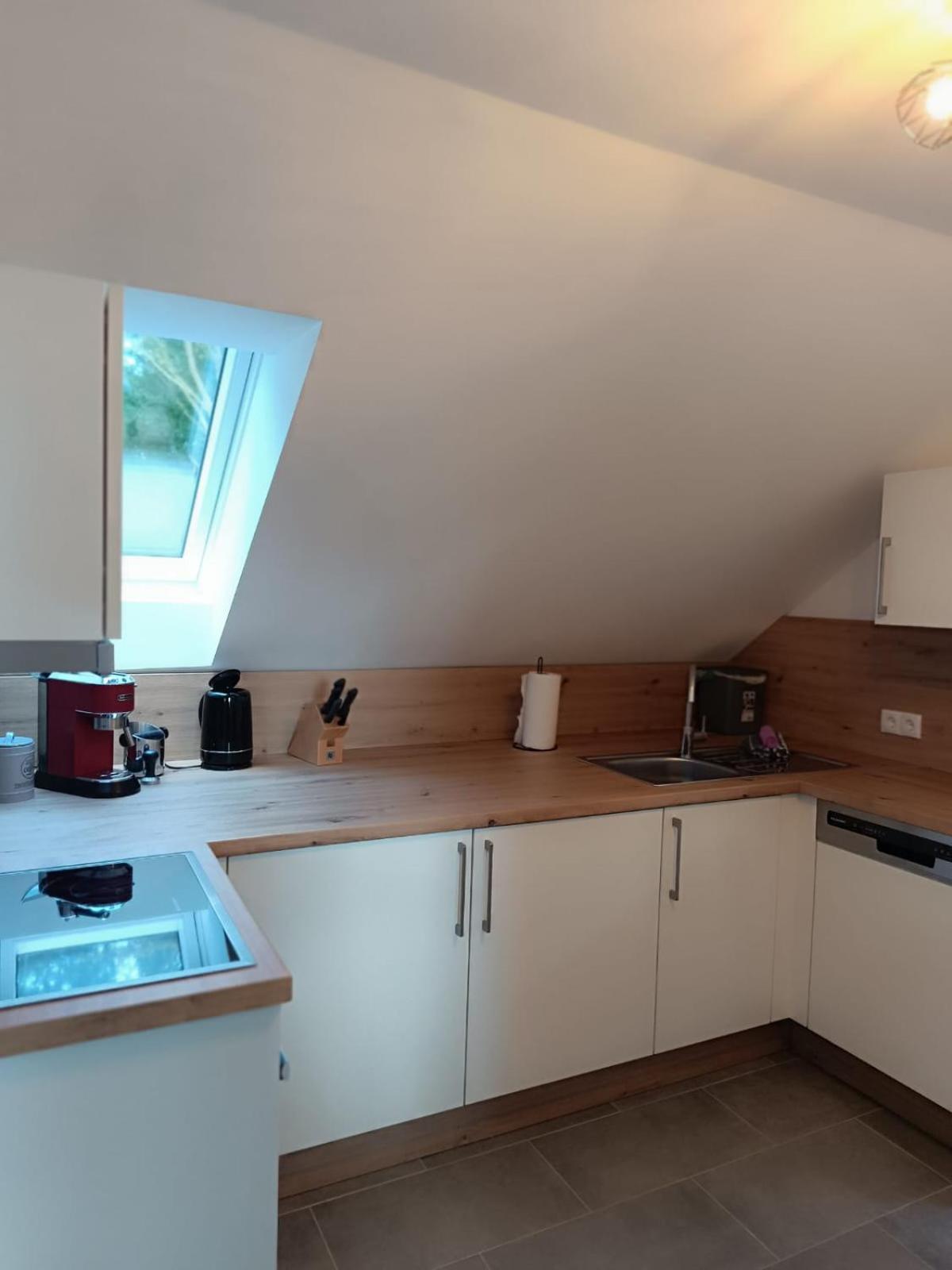 Moderne Ferienwohnung Fuer Familien Im Dachgeschoss Bosau المظهر الخارجي الصورة
