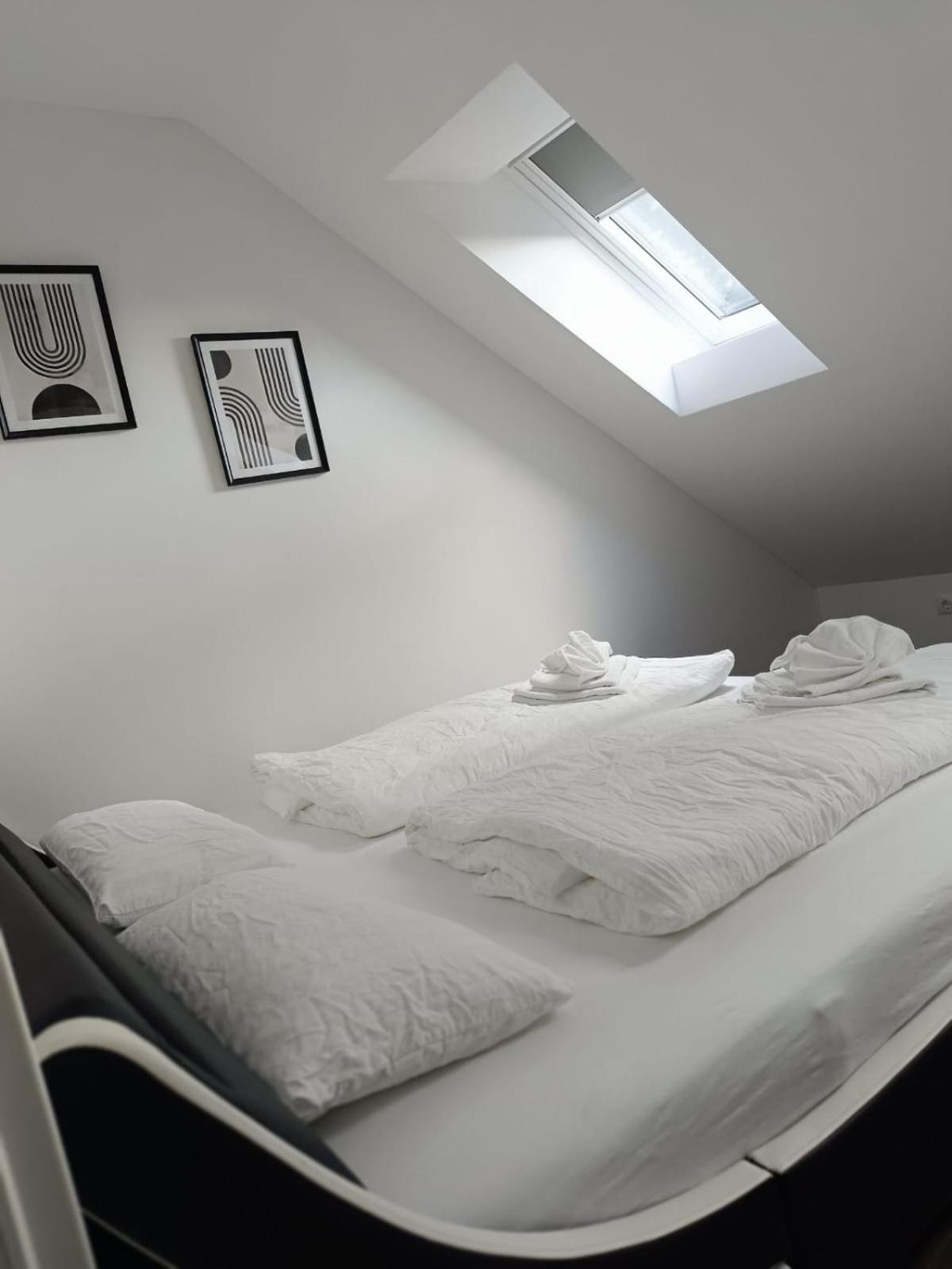 Moderne Ferienwohnung Fuer Familien Im Dachgeschoss Bosau المظهر الخارجي الصورة